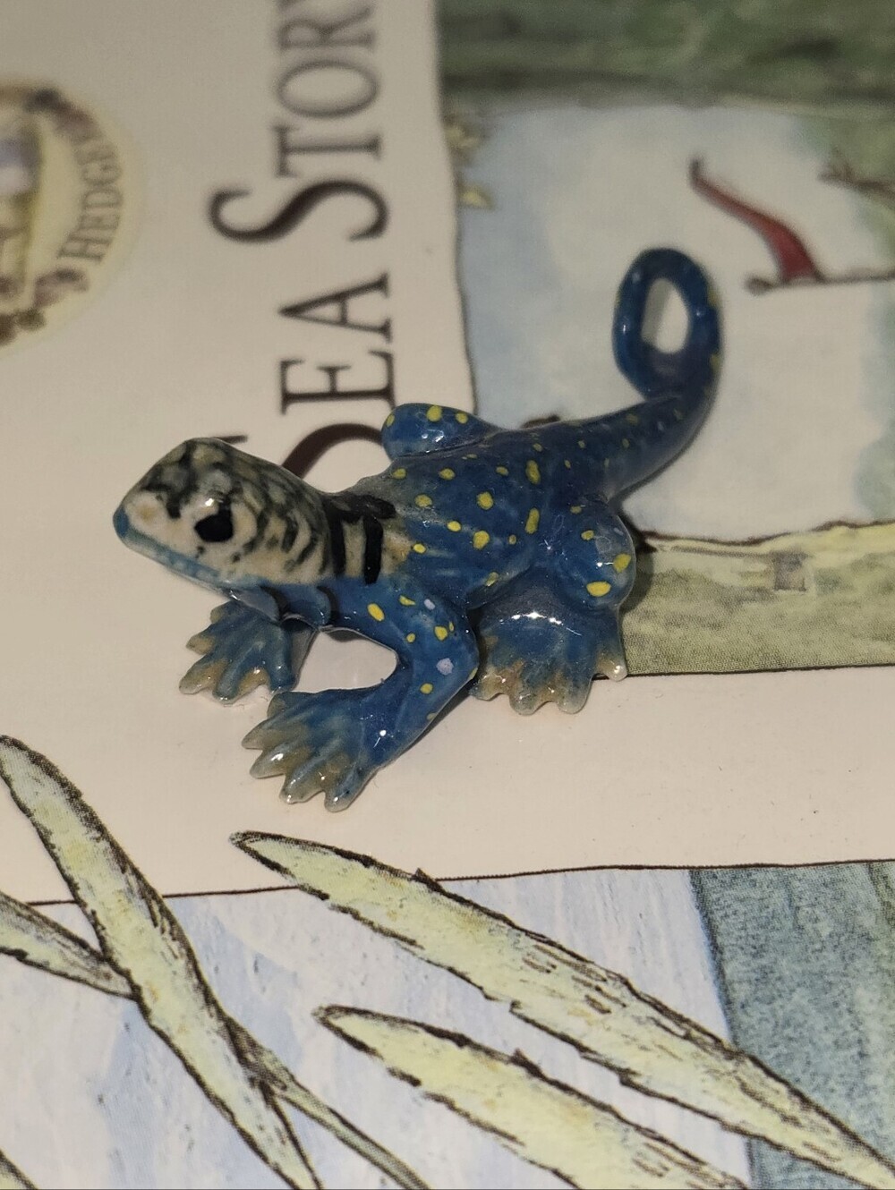 Little Critterz miniature porcelain figurine called "Boomer" the Collared Lizard